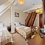 فندق Mona Lisa Wellness & 3*