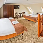 Hotel Mona Lisa Wellness & 3*