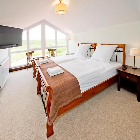 Mona Lisa Wellness & Отель