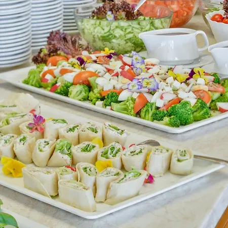 Mona Lisa Wellness & 3*