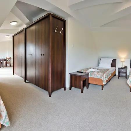 Mona Lisa Wellness & 3*