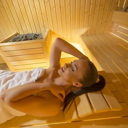 Mona Lisa Wellness & Отель Колобжег